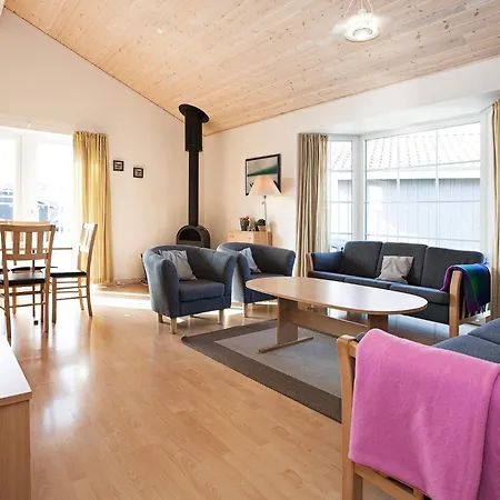 Tatil Evi 8 Person On A In *