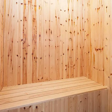 8 Person On A In Grasten