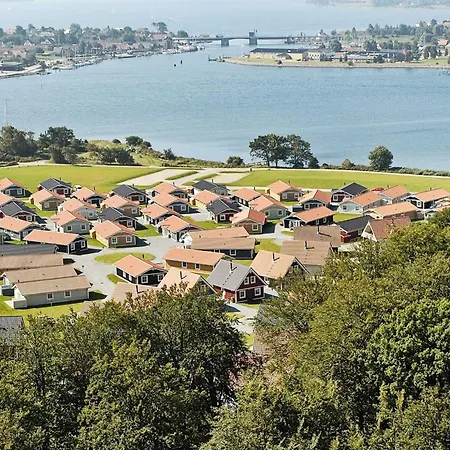 Feriehus 8 Person On A In